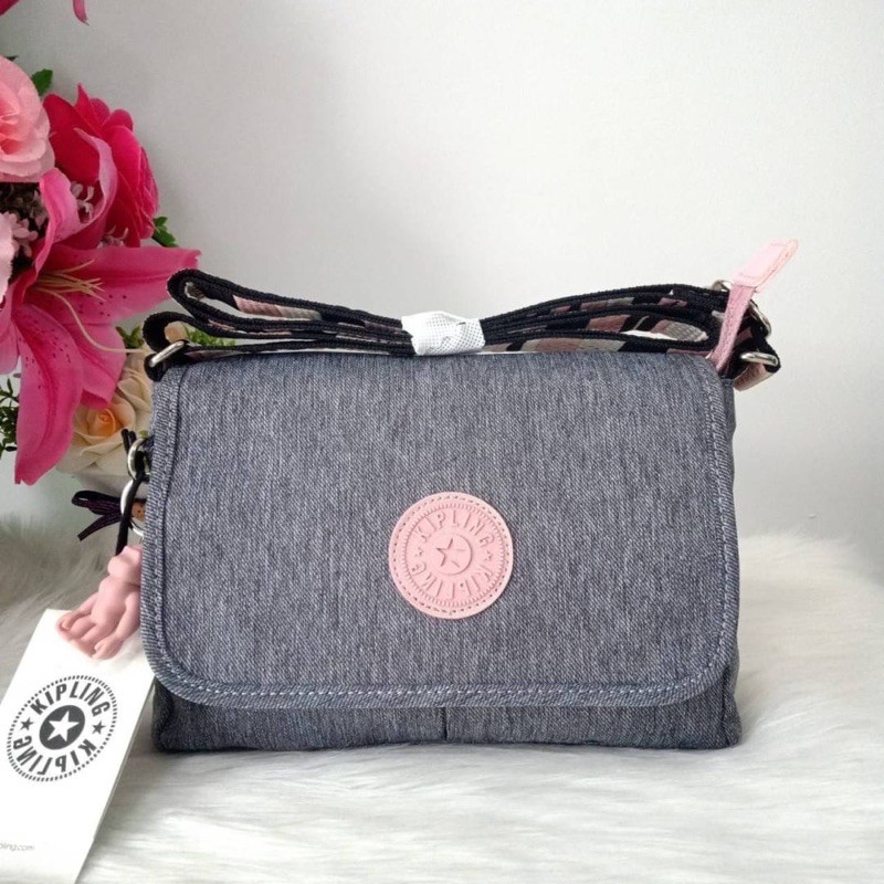 Gray weave Kipling Shayna Crossbody Bag