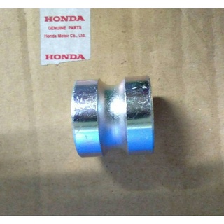 ปลอกรองข้างล้อหลังด้านซ้าย สำหรับรถรุ่น MSX125 รุ่นแรก อะไหล่แท้ Honda อะไหล่สินค้า42311-K26-900