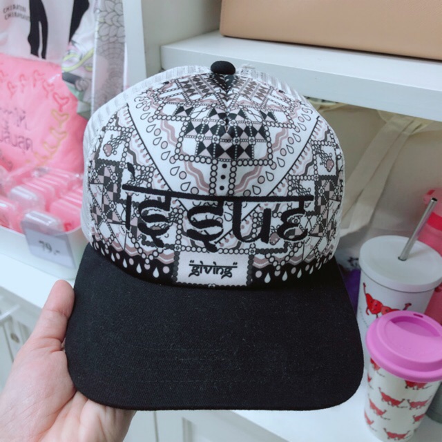 หมวก ISSUE ออกแบบให้รามาธิบดี