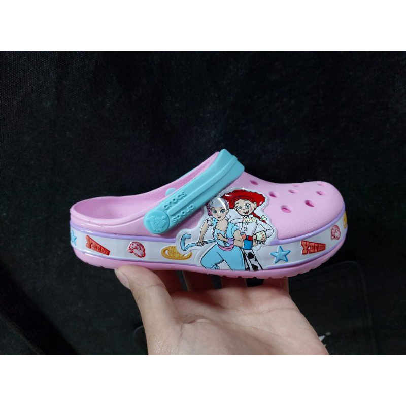 Crocs toy story 4 รองเท้าแตะเด็ก / crocs สําหรับเด็กแสนสนุก