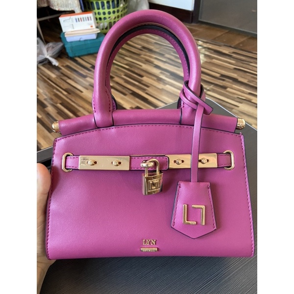 กระเป๋า Lyn Bombay xs แท้ 💯% มือสอง