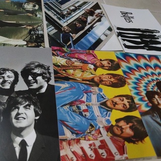 โปสเตอร์วงThe Beatles มีหลายแบบขนาดเท่าA4