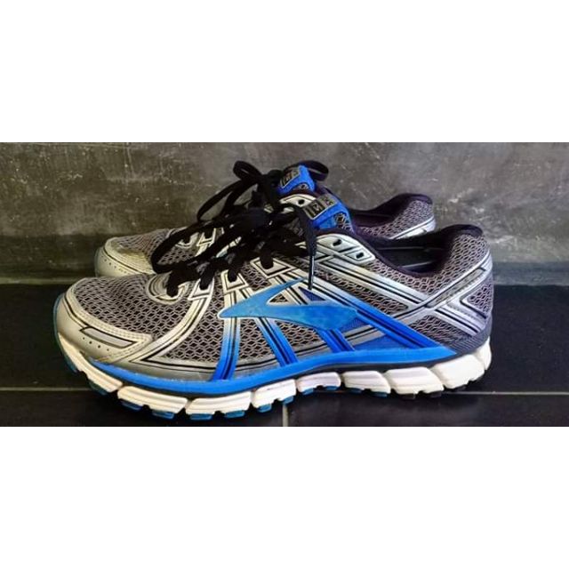 brooks shoes thailand