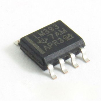 LM393 LM393DR Dual Comparators