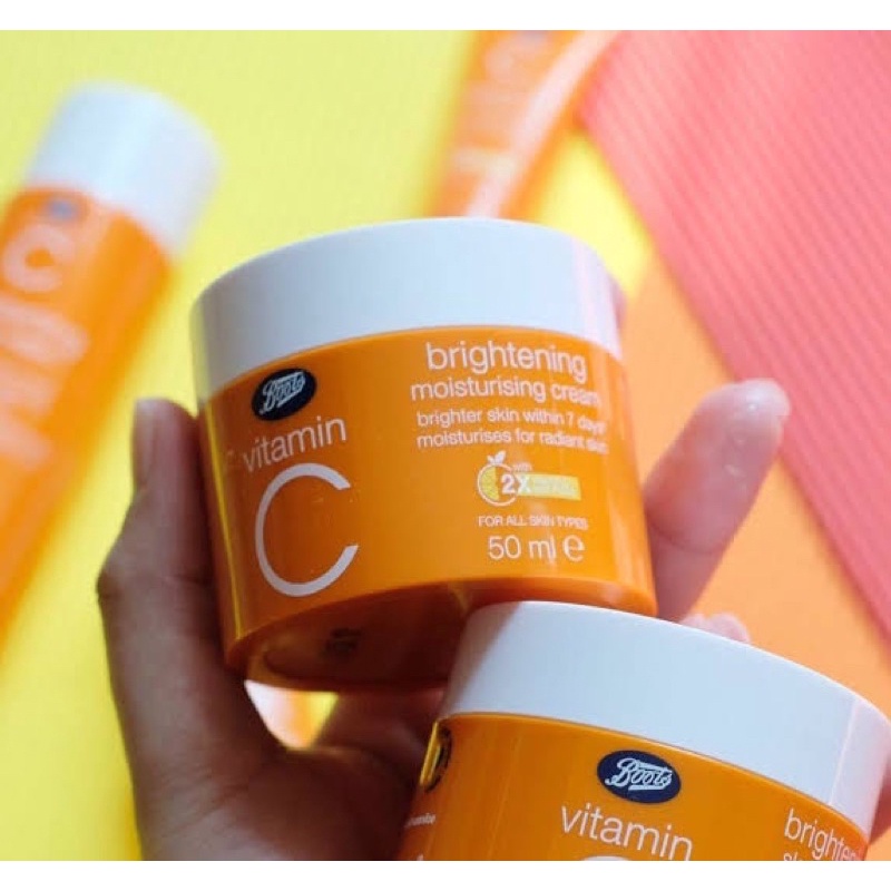 Boots Vitamin C Brightening moisturising cream 50 mL บู้ทส์ครีมวิตามินซี ตัวดัง เพื่อผิวกระจ่างใส รอยสิวดูจางลง