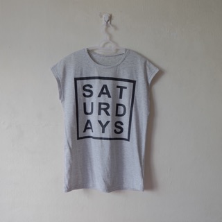 เสื้อยืด SATURDAY