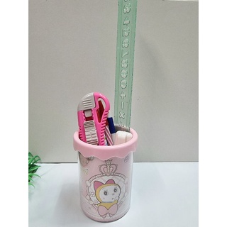 ⚡พร้อมส่ง⚡แก้วใส่ปากกา กระป๋องใส่ปากกาโดเรมี่ ขนาด10.5×8.5 ซม.
