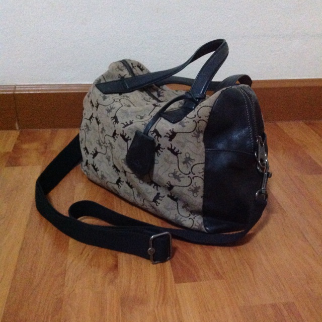 กระเป๋าสะพาย 👜KLIPLING แท้ 👋🏻2️⃣ มือสอง