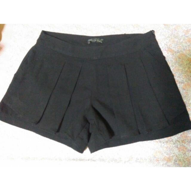 กางเกงขาสั้น FQ&L