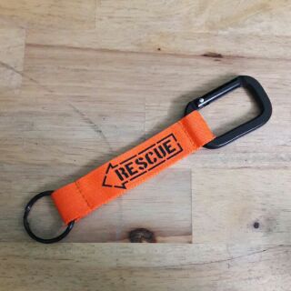 พวงกุญแจ RESCUE black carabiner black ring nylon strap by ครูแว่น frogmangear