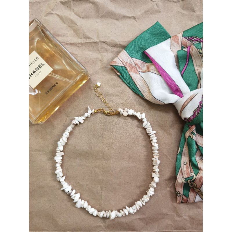 สร้อยคอ​หินแตกสีขาว​howlite