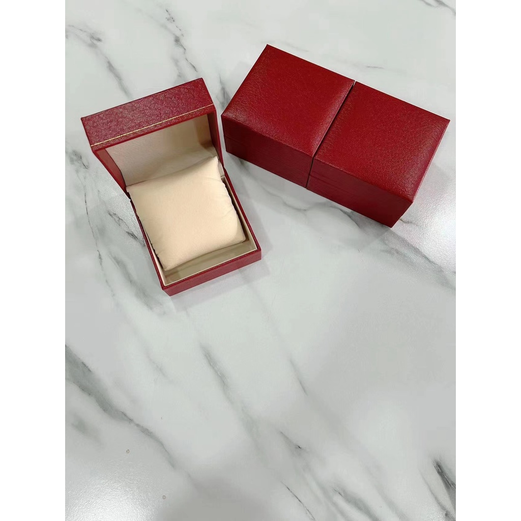 *พร้อมส่ง*กล่องนาฬิกา กล่องใส่นาฬิกา สีแดง Watch Box กล่องของขวัญ