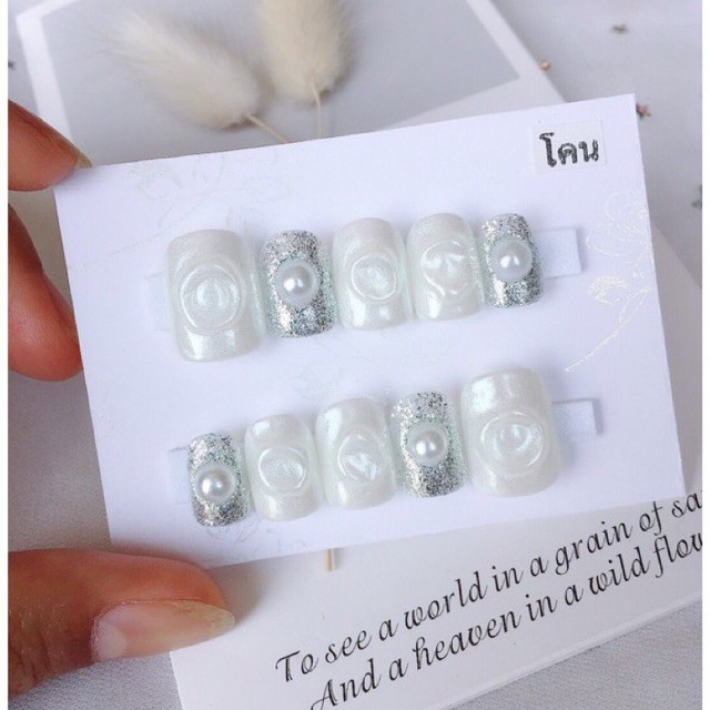 เล็บเจลสำเร็จรูป แถมกาว ตะไบ สั่งทำลายอื่นได้เลยนะคะ