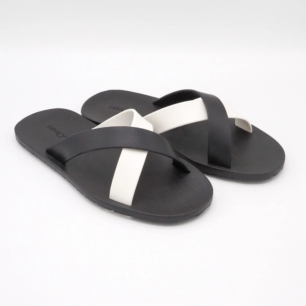 รองเท้า Black Out พื้นนิ่มใส่สบาย ใส่ได้ทั้งผู้ชายและผู้หญิง(Cross)