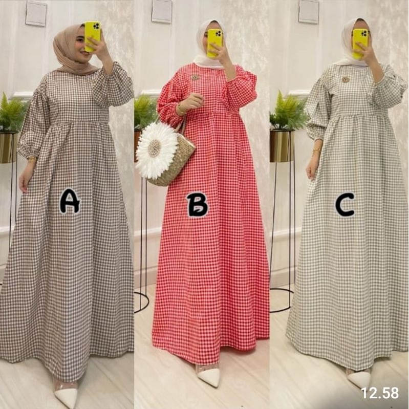 ชุดเดรส AJWA SQUARE*