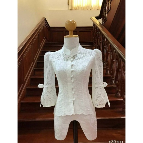เสื้อผ้าลูกไม้ฝรั่งเศสคอจีนกระดุมหน้าแขนสามส่วนแต่งโบว์อัดผ้ากาวเรียบร้อยค่ะ