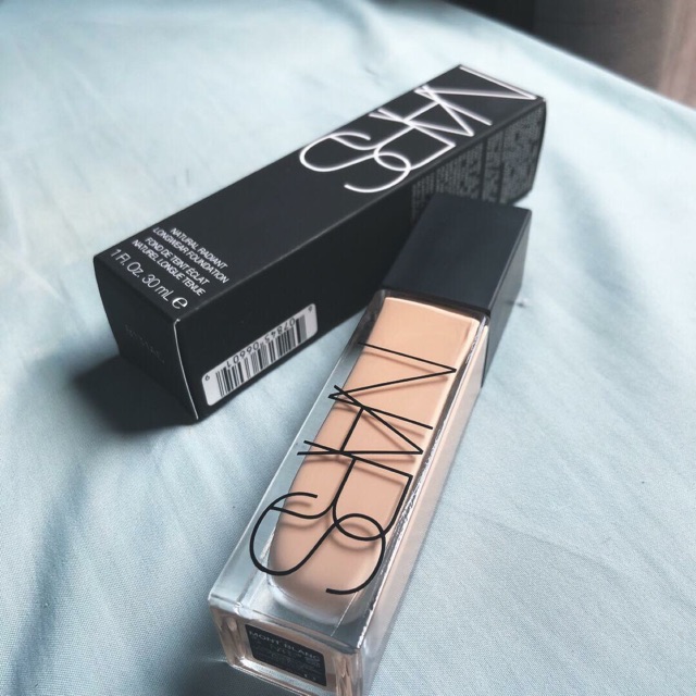 รองพื้น nars natural radiant longwear foundation