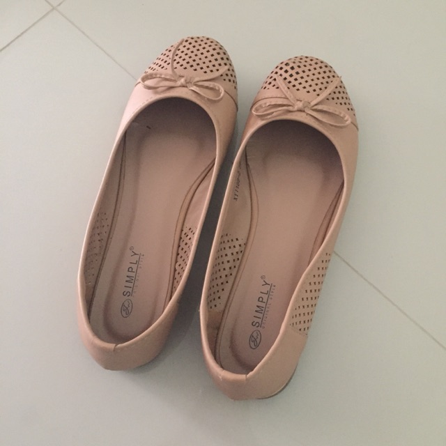 รองเท้า TW simply ไซส์39 หนังดี ใหม่