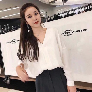 เสื้อเชิ้ตผ้าชีฟองเนื้อนิ่ม คอวีสวย😍