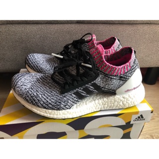 Adidas ULTRABOOST X ของแท้ สีเทาดำ ขอบชมพู Size US 8, UK 6.5, F 40, JP 25.0 มือสอง