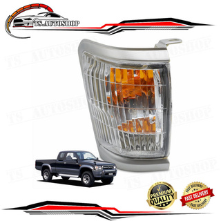 เสื้อไฟหรี่มุม ไฟเลี้ยวมุม ขอบเทา ข้างขวา Rh Toyota Hilux Tiger LN145 ขนาด 18x20x7 จำนวน 1 Piece ปี 1997 - 2001