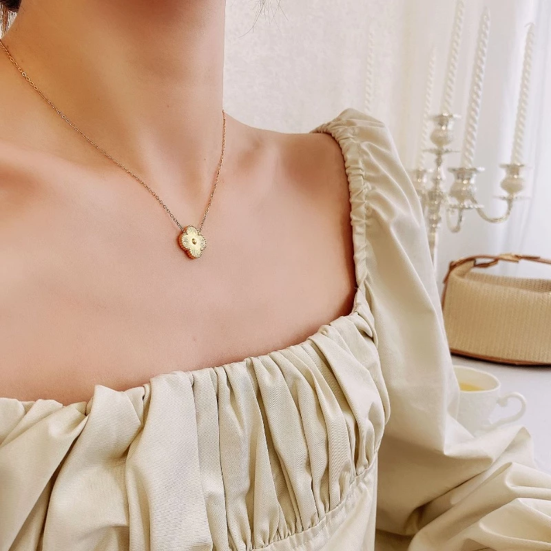 สร้อยคอ สร้อยข้อมือไทเทเนียม จี้ใบโคลเวอร์สี่แฉก เข้ากับทุกการแต่งกาย สไตล์เกาหลี ญี่ปุ่น แฟชั่นสําหรับผู้หญิง thumbnail 5