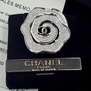 Chanel brooch hiend grade