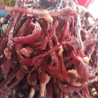 เนื้อแดดเดียวแห้งดี ไม่เฉะ ไม่เหนียว. ไม่มีเอ็น รสชาติอร่อยขนาด500กรัม