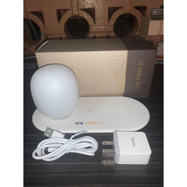 โคมไฟ และ wireless charge จาก scb first