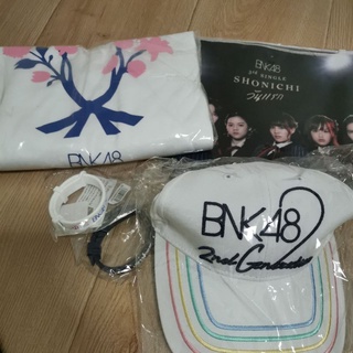 Lucky bag ผ้าเชียร์​ ริสแบนด์​ หมวก เสื้อ พวงกุญแจ