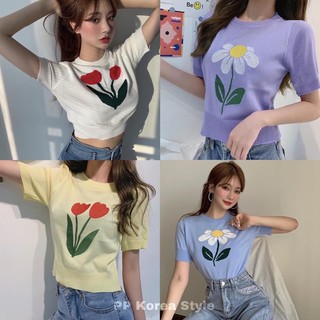 เสื้อครอป  ลายดอกไม้