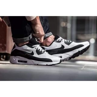 NIKE AIR MAX 90 ULTRA 2.0 ESSENTIAL