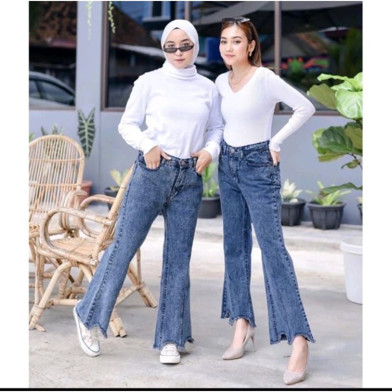 KFM - กางเกงยีนส์เอวสูง