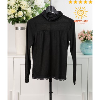 เสื้อคอเต่า มือสอง  สีดำ คอลูกไม้ สไลด์รูปดูขนาดสินค้าได้เลย
