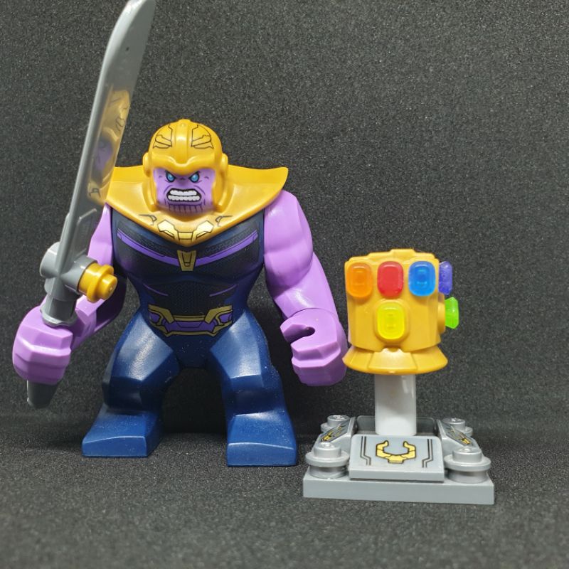 lego 76107 thanos ไม่รวมถุงมือ มีอาวุธให้