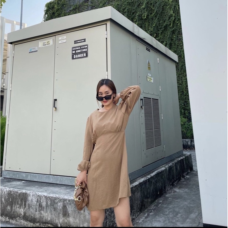 ส่งต่อเดรสร้าน @knockknockth