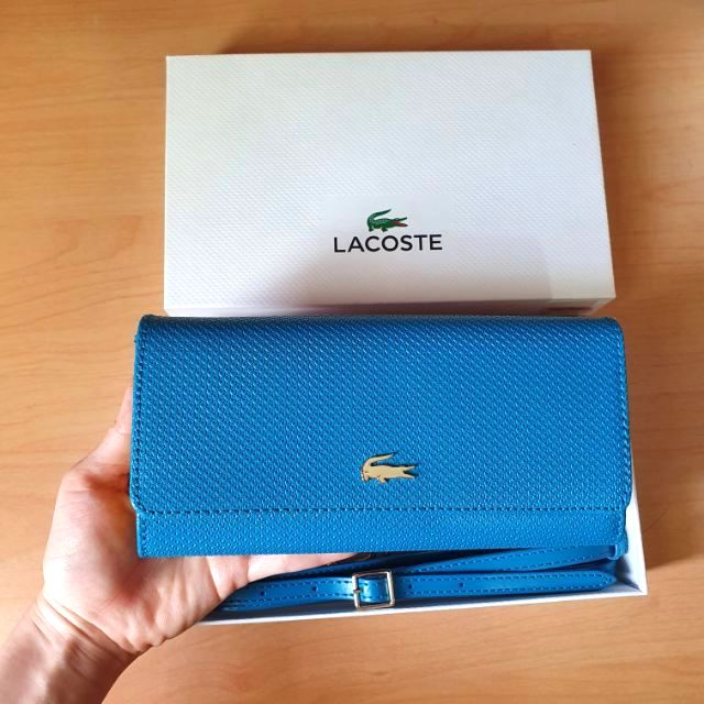 Lacoste🐊 กระเป๋าตังสะพายข้างสีฟ้า หนังแท้ 100 %