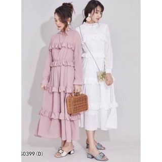 👗Maxi Dress แม็กซี่เดรสแขนยาว ผ้าชีฟอง งานแต่งระบายชั้นๆ สวยงาม👗