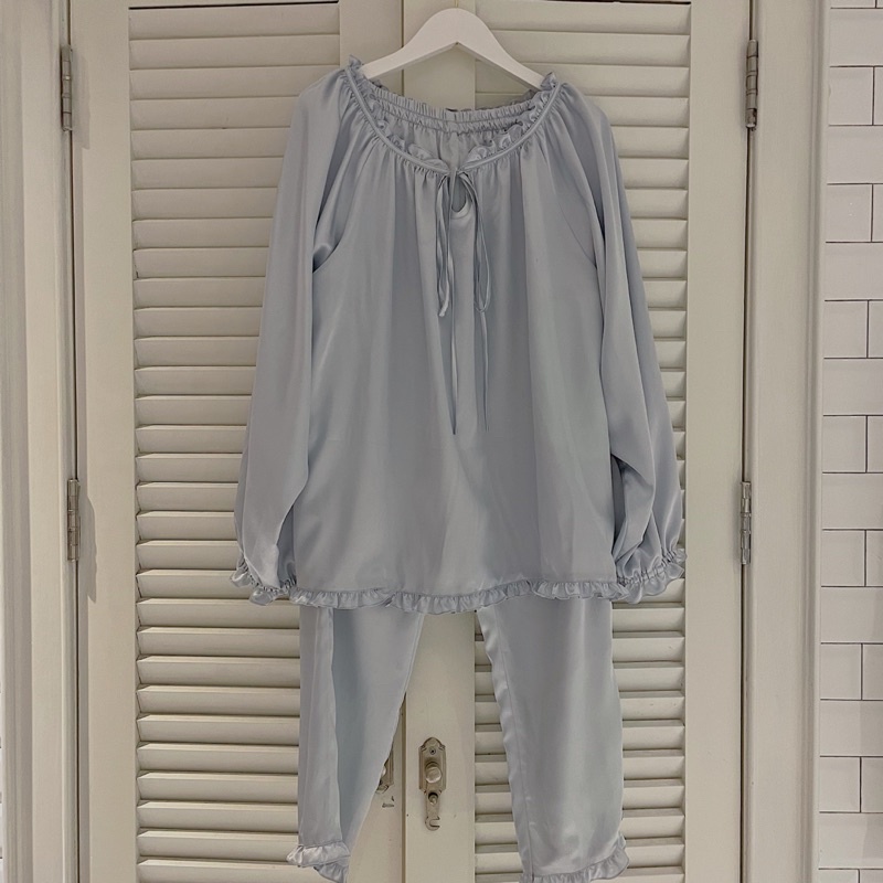 ชุดนอนขายาว ผ้าซาติน: Cozy Night Pajamas🩵✨ - รูปที่ 5