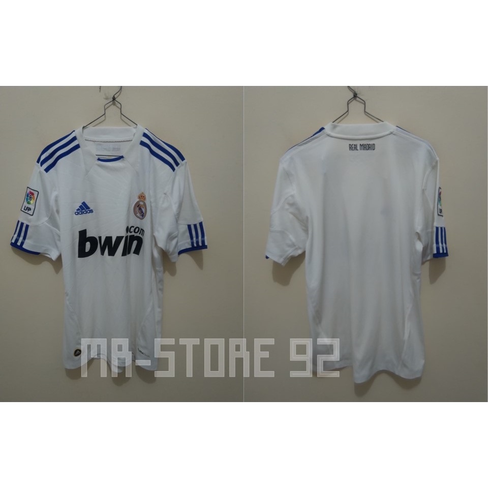 เสื้อกีฬาแขนสั้น ลายทีมเหย้า Real Madrid 2010-2011