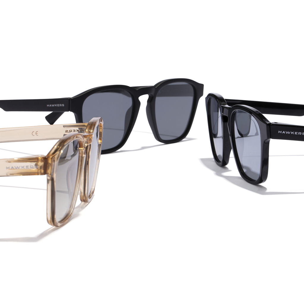 HAWKERS Black Chrome CLASSY Sunglasses for Men and Women unisex. UV400 ...