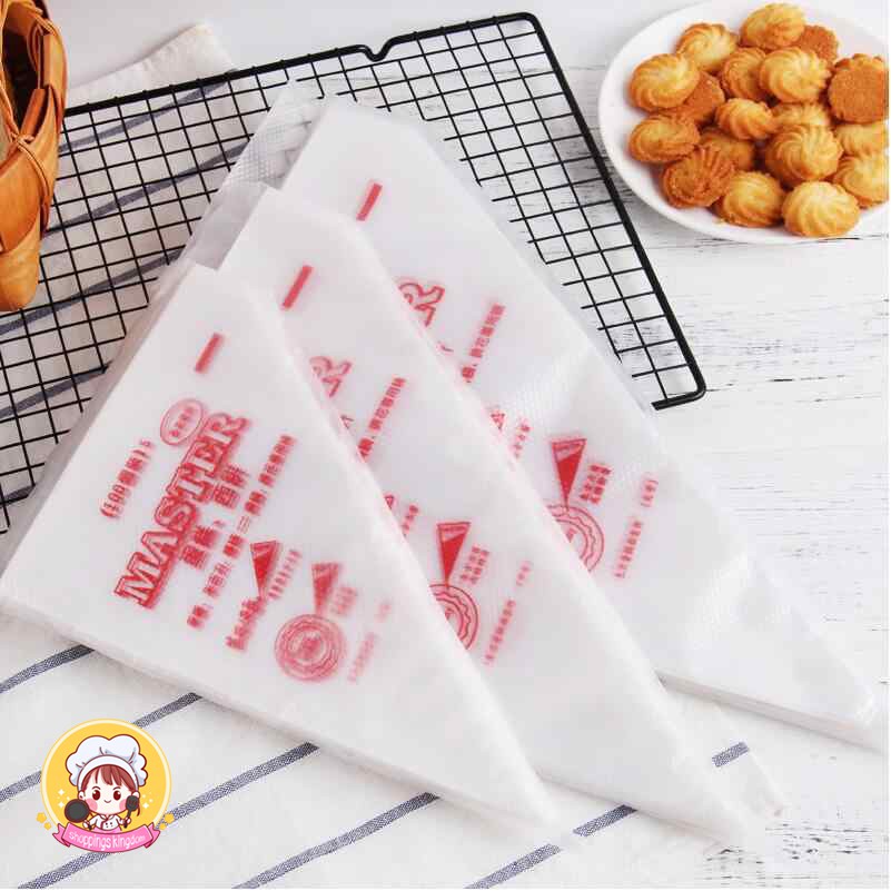 ถุงบีบพลาสติกยี่ห้อมาสเตอร์ ใช้บีบครีม 1 แพค มี 100 ใบ มี 3 ขนาด s m l พร้อมส่ง
