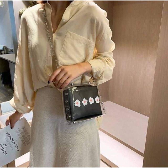 กระเป๋าสะพาย ราคา 139 บาท