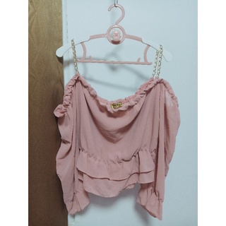 เสื้อแฟชั่นเปิดไหล่สวย