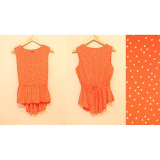 **ส่งฟรี!! เสื้อแขนกุด ชายระบาย สีส้ม ลายดอก
