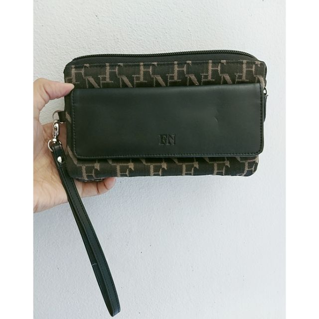 กระเป๋าคล้องมือ FLYNOW แท้ 100% สีดำลาย FN 6 ช่อง