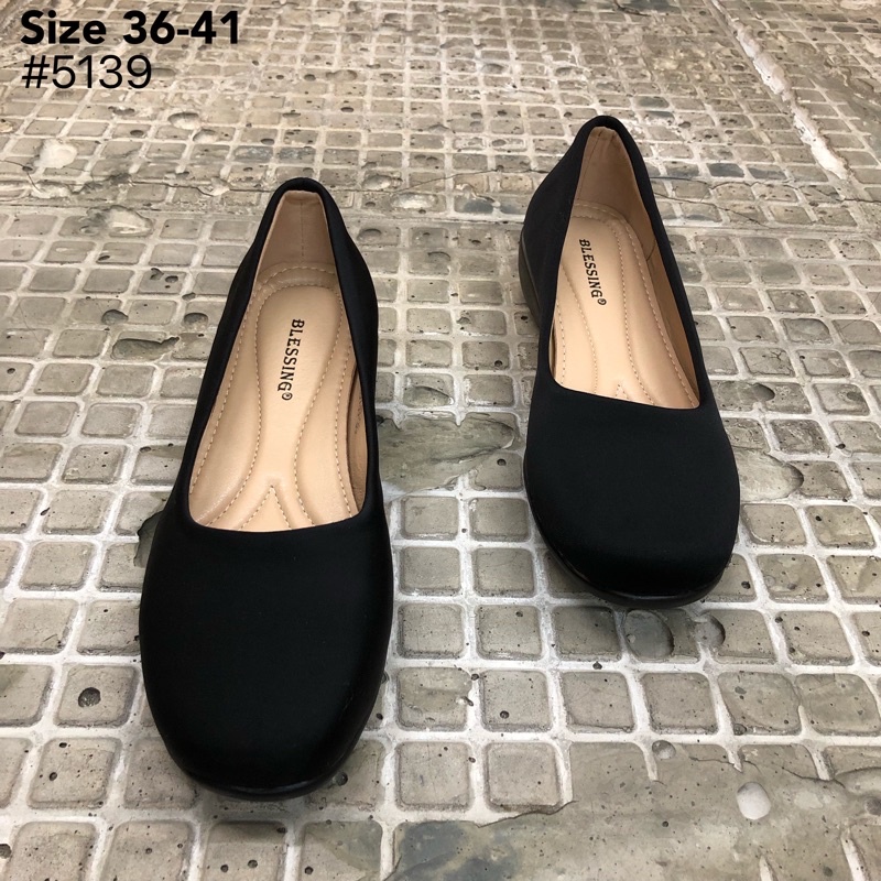 Kasut perempuan/sarung/tumit/ringan/lembut/seklah/pijabat/fsyen/kasual/women shoes/slip on/shose/off
