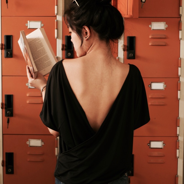 ‘ Sexy back top ‘ เสื้อเปิดหลังรุ่นนี้ขายดีสุดดด ทรงสวย (มี 3 สีค่ะ)