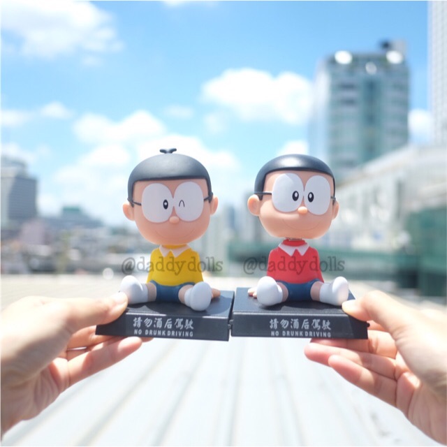 โมเดล Nobita โนบิตะ ท่านั่ง ส่ายหัว 4นิ้ว