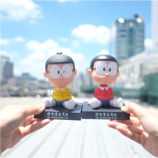 โมเดล Nobita โนบิตะ ท่านั่ง ส่ายหัว 4นิ้ว